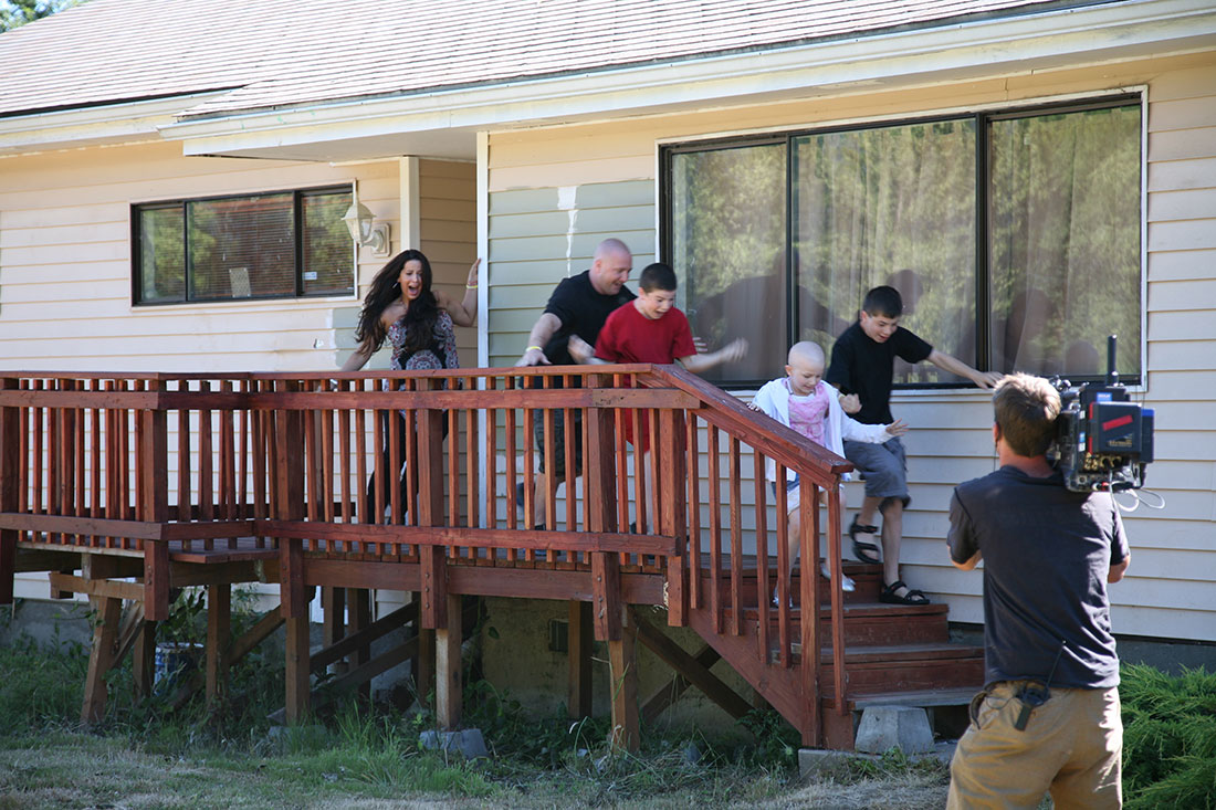 Extreme Makeover: Home Edition - Byers family coming out to see their new home